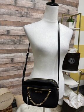 NWT Michael Kors Black Leather Jet Set Gold Chain OS